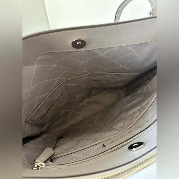 Michael Kors Large grey leather tote - Picture 9 of 12